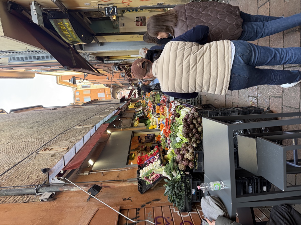 Quadrilatero market